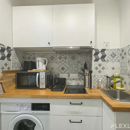 Flexliving - Whole Flat - Bonnet *
